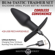 Bum-Tastic Vibrierender Analplug mit Gurtzeug & Fernbedienung