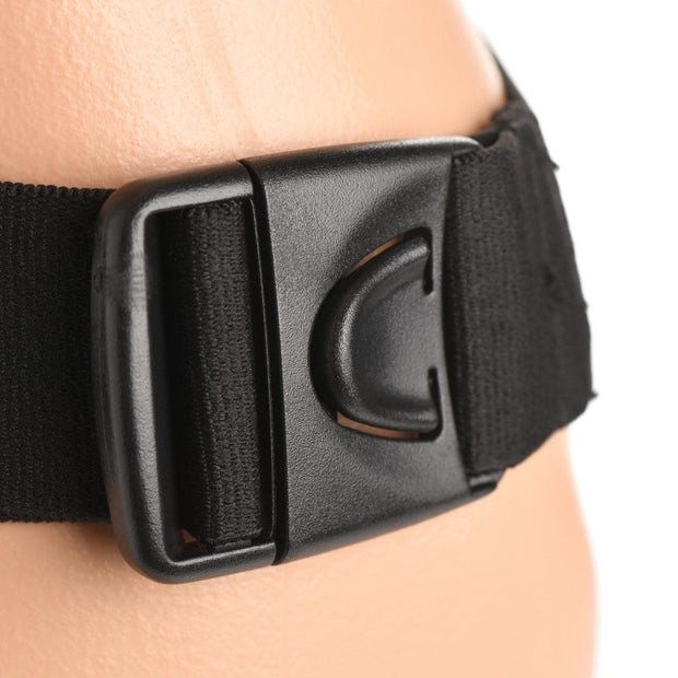 Bum-Tastic Vibrierender Analplug mit Gurtzeug & Fernbedienung