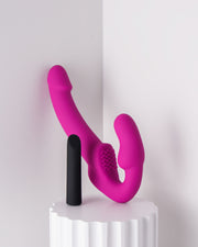 Temptasia – Estella Vibrierender halterloser Strap-On – Pink