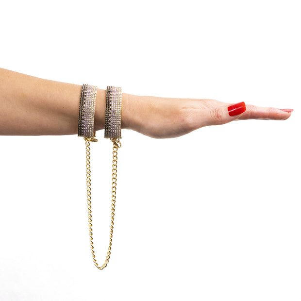 RS - Icons - Diamond Handcuffs Liz