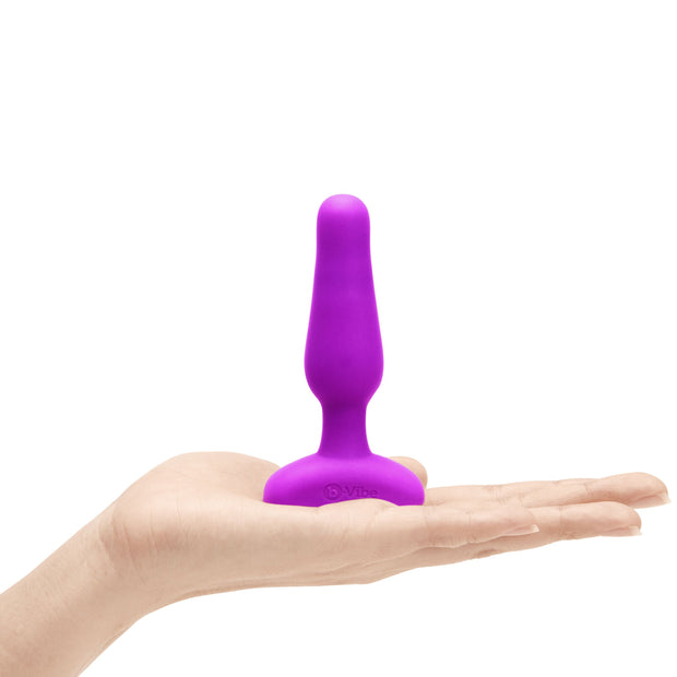 B-Vibe - Novice Remote Control Plug Fuchsia