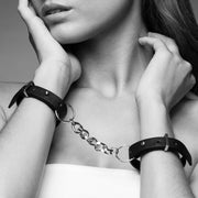 Bijoux Indiscrets – MAZE Dünne Handschellen – Schwarz