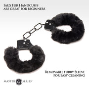 XR Brands - Cuffed In Fur Handschellen - Schwarz