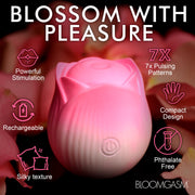 BLOOMGASM - Pulsing Petals Stimulator Pulsierende Rosen-Vibrator - Rosa