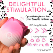 BLOOMGASM - Pulsing Petals Stimulator Pulsierende Rosen-Vibrator - Rosa