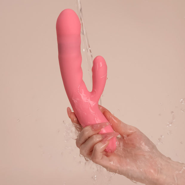 SVAKOM - Avery Stoßender Rabbit Vibrator - Erdbeerrosa